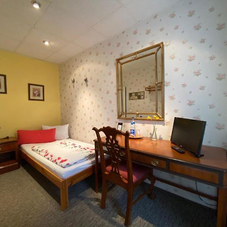 Pension Zum Blumchen Schwerin  Exterior foto